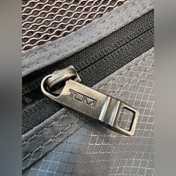 TUMI Merge Extended Trip Expandable 4 Wheel Packing Case - Picture 11 of 11